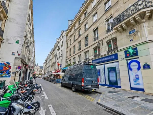 Bureaux 5 pièces 214 m²