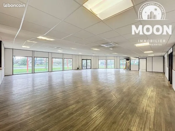 Local 640 m² Albi