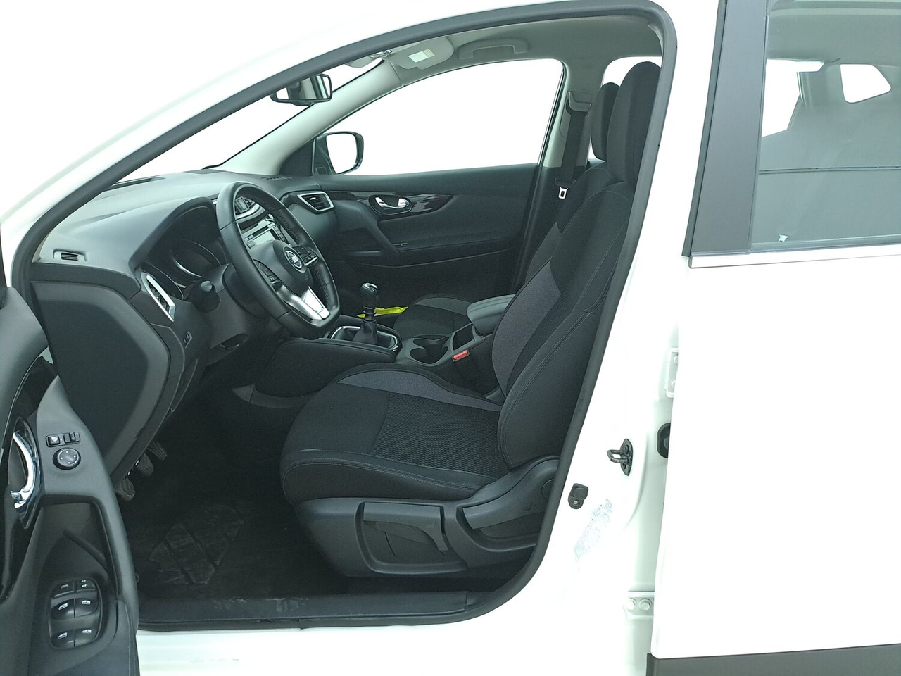 Nissan Qashqai — photo 9