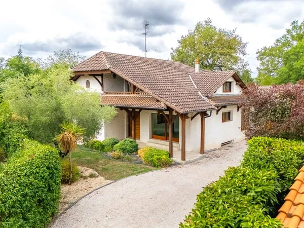 PESSAC MAISON D'INSPIRATION LANDAISE 10 PIÈCES T2 INDÉ