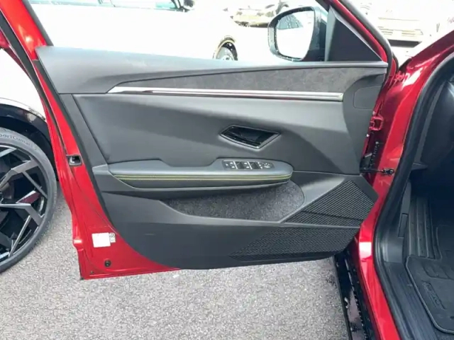 Renault Megane e-tech 220 ch autonomie confort ac7 — photo 11