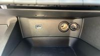 Peugeot 3008 HYBRID 225ch GT e-EAT8 — photo 30
