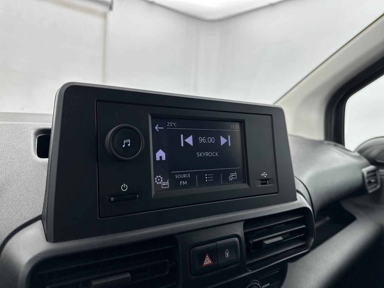 Peugeot Partner fourgon xl 950 kg bluehdi 100 s&s bvm6 — photo 20