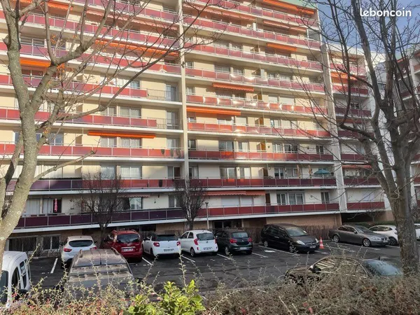 Appartement F3 bis 76 m² - Entièrement rénové - Balcon - 2 chambres