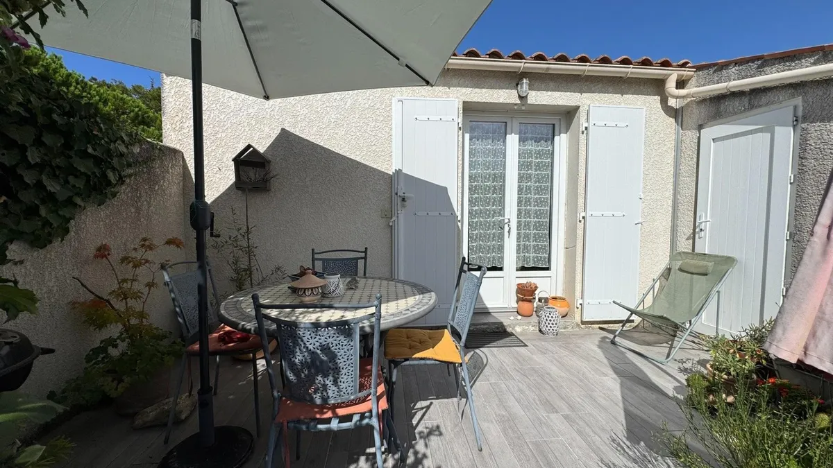 Photo 1