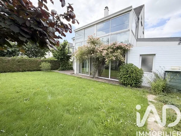 Maison 8 pièces 225 m²
