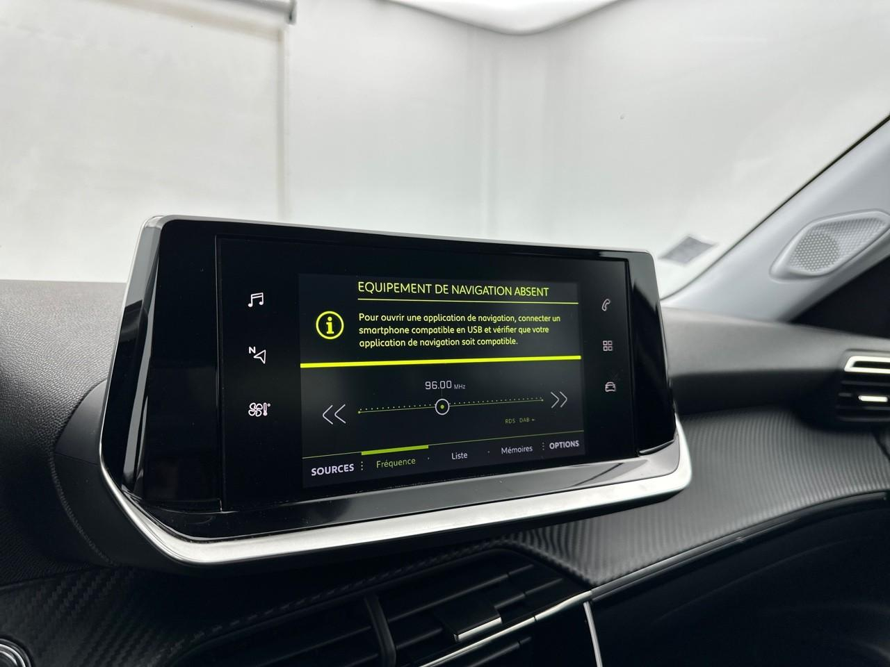 Peugeot 2008 puretech 130 s&s bvm6 allure pack — photo 10