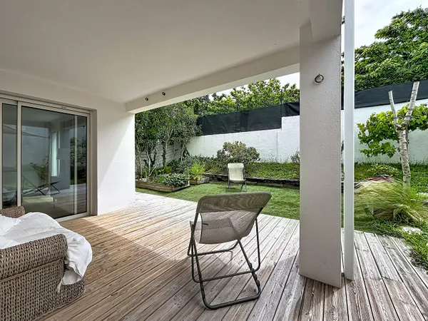 St Charles - Appartement récent avec jardin et parking