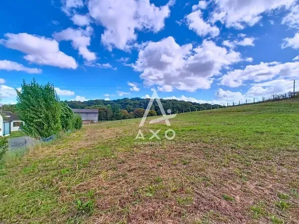 Terrain constructible 881 m²