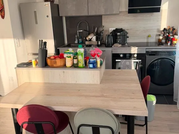 Appartement T2 récent meublé de 49 m² avec balcon et parking à Noisy-le-Grand
