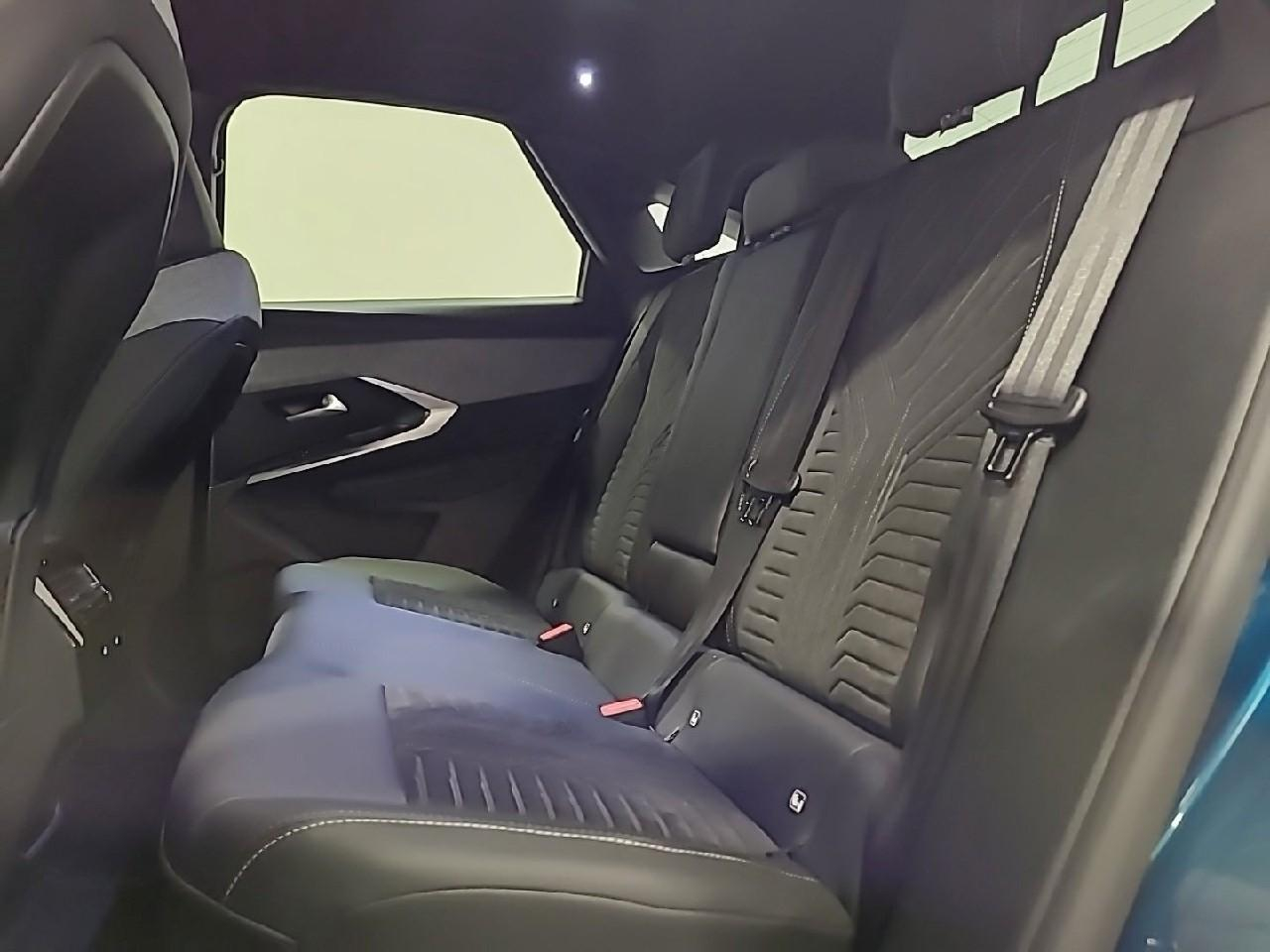 Peugeot 3008 hybrid 145 e-dcs6 gt — photo 13