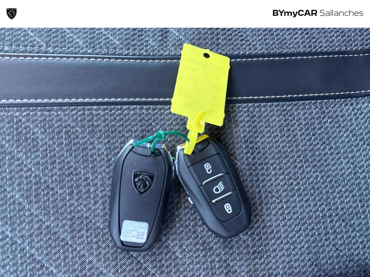 Peugeot 208 100 S&amp;S BVM6 — photo 33