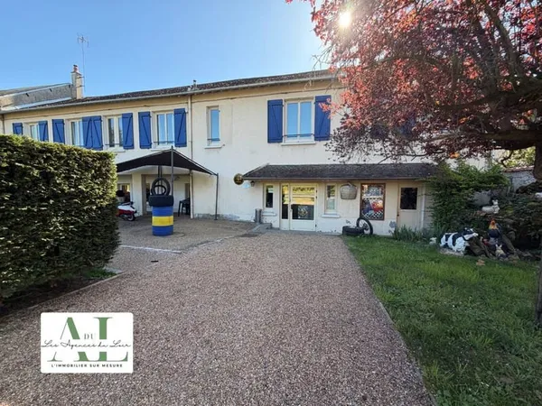 Propriété - 332 m²