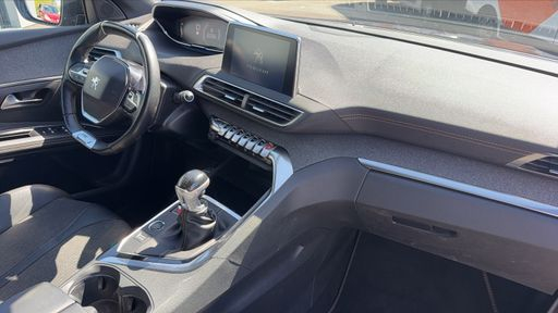 Peugeot 5008 1.2 Pure Tech 130 - GT Line – 2019 – 83881 km – Essence – Boîte Manuelle — photo 25