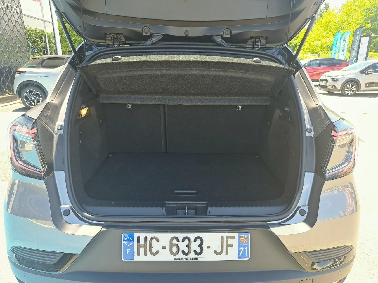 Renault Captur mild hybrid 160 edc techno — photo 6