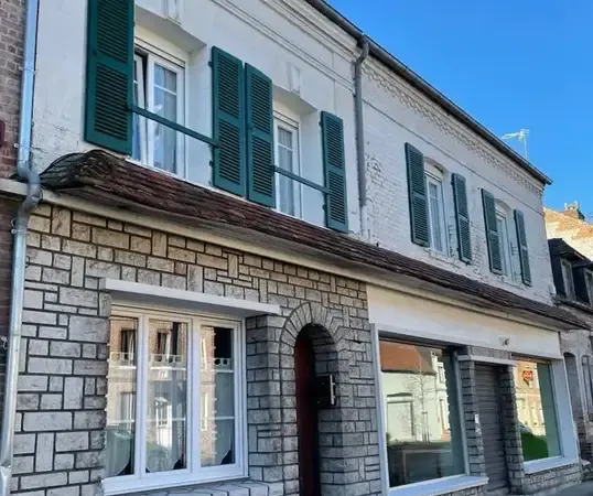 Maison 9 pièces 261 m²