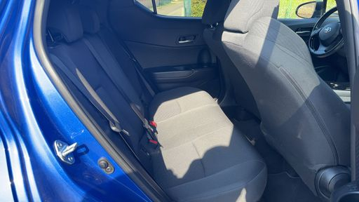 Toyota C-HR 1.8 VVT-i 122  Hybride 2WD CVT - Design – 2019 – 70409 km – Hybride essence – Boîte Automatique — photo 3
