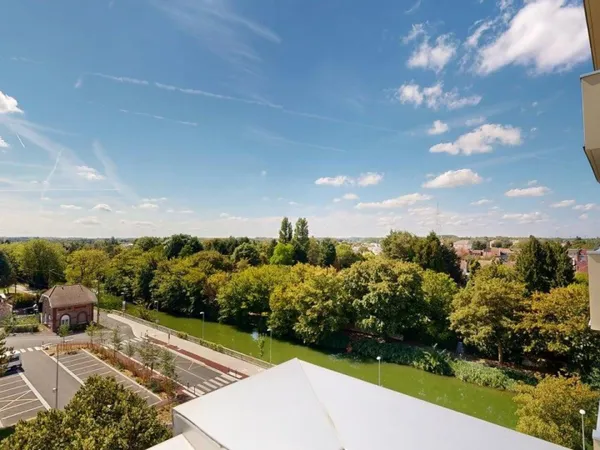 Bel appartement T3 de 88 m² avec terrasse, cave et stationnement