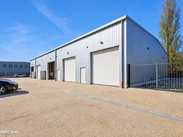 Local d'activité / Entrepôt neuf 164 à 224 m²