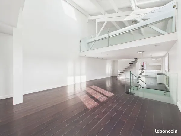 Loft 4/5 pièces 125 m² Les Lilas (93260) 3.250