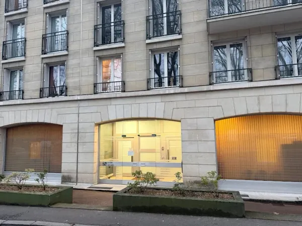 Local 620 m²
