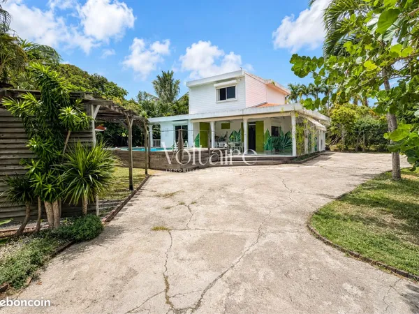 Villa 5 pièces + bungalow 150 m2