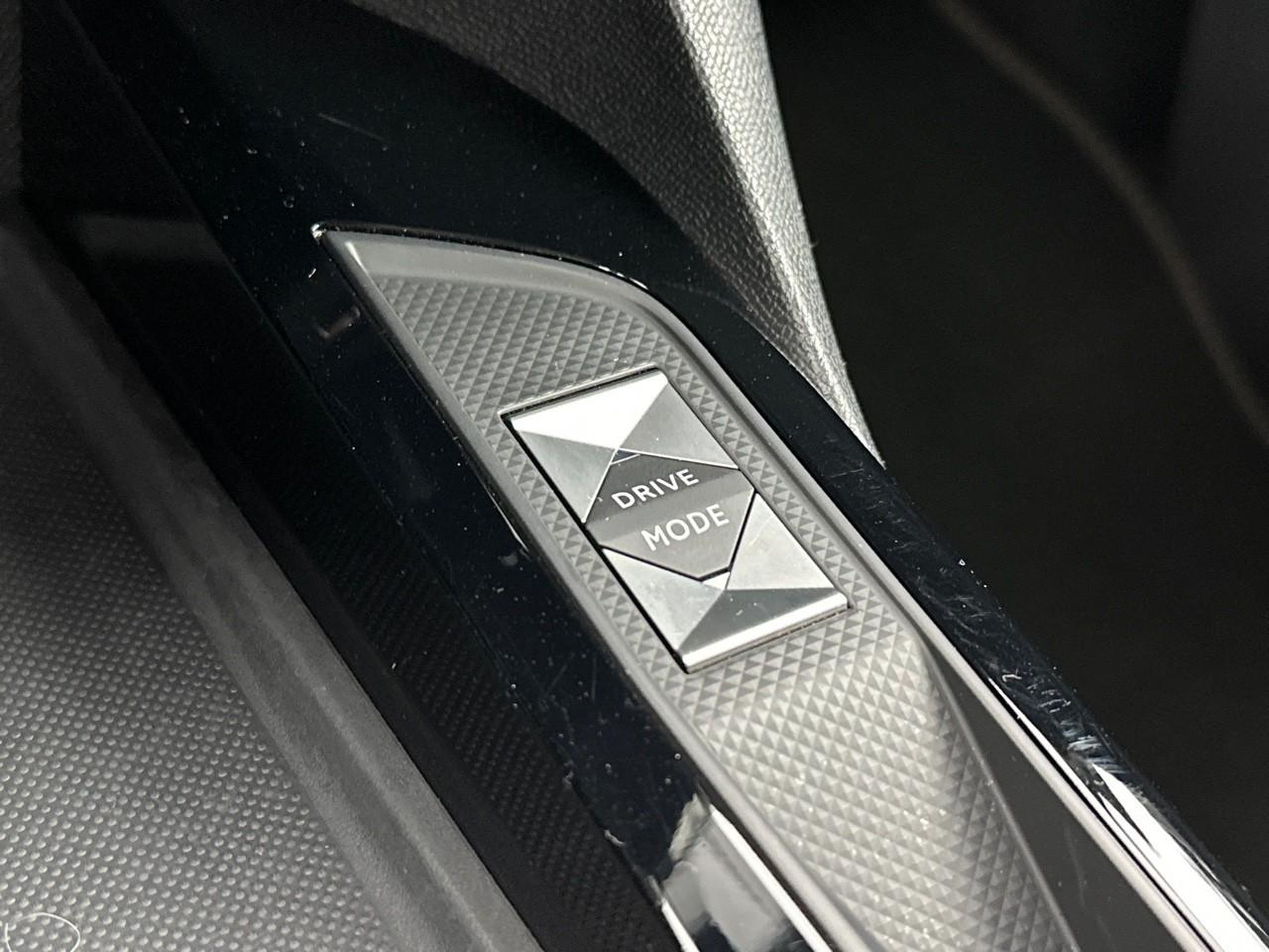 Ds Ds 3 crossback puretech 130 eat8 performance line+ — photo 32