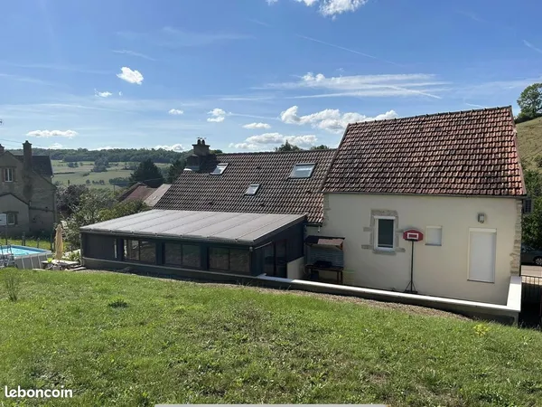 Propriété 7 pièces 144 m²