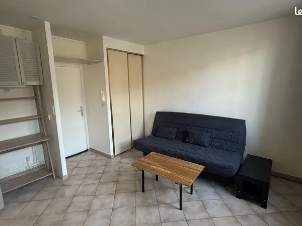 Studio meublé Versailles Chantiers