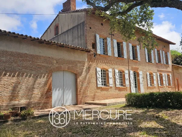 Aux portes de Toulouse, domaine de charme et d'histoire au coeur