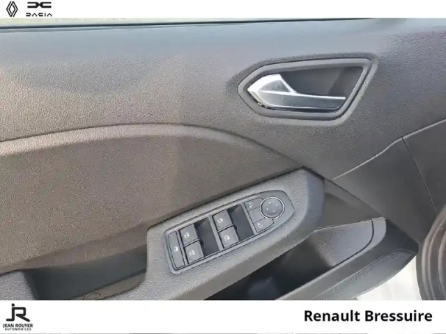 Renault Clio 1.5 blue dci 100ch evolution — photo 14
