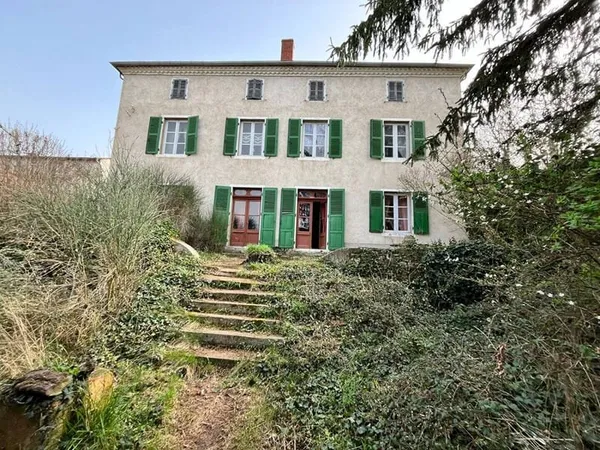 Maison 10 pièces 300 m²