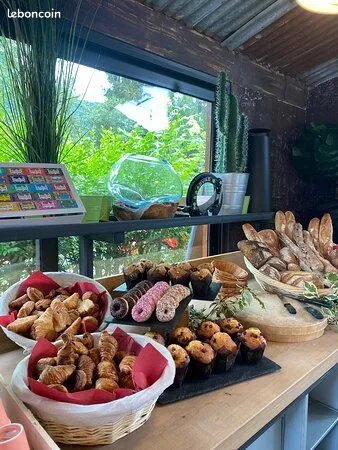 Restaurant 300 m² Bluffy