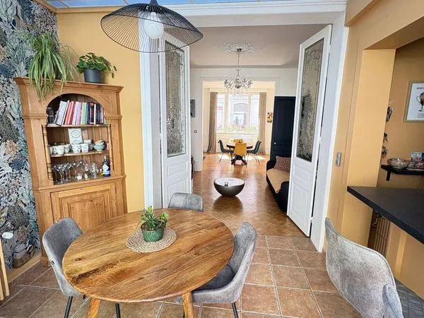 Maison 7 pièces 170 m²