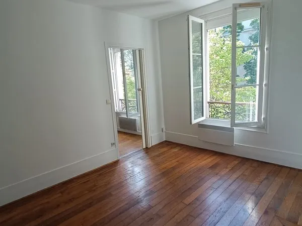 Appartement Paris 18eme Mairie