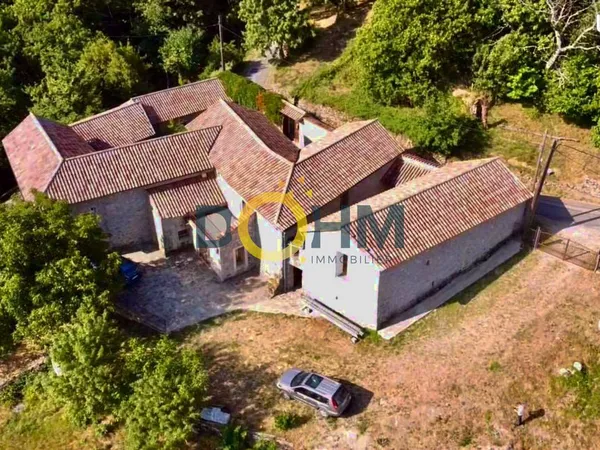 Mas 16 pièces 590 m²