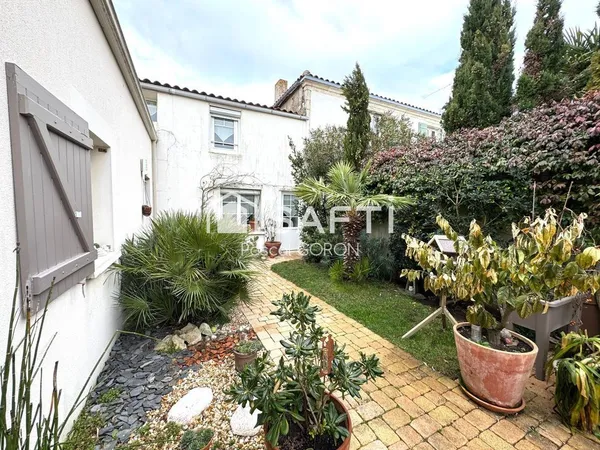 Maison de caractère au coeur de Marsilly