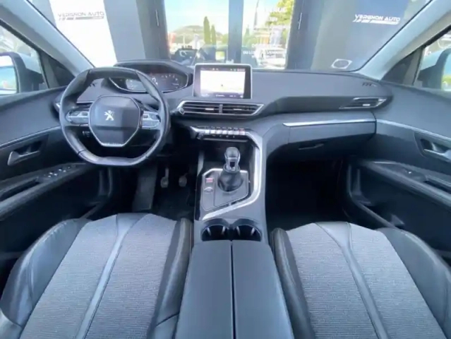Peugeot 3008 ii puretech 130 s&amp;s allure — photo 4