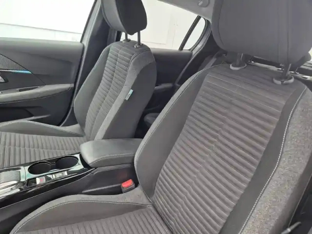Peugeot 208 electrique 50 kwh 136ch — photo 9
