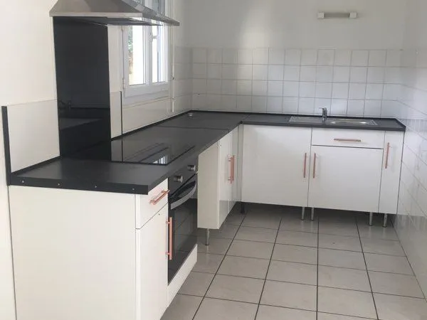 Maison Location Neuville-de-Poitou 3p 60m² 613€