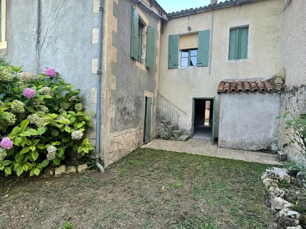 Maison située à Lanquais, proche LALINDE