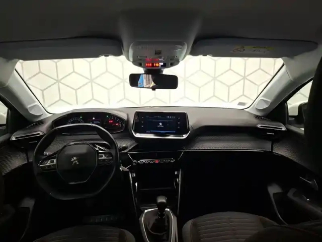 Peugeot 208 puretech 100 s&amp;s bvm6 — photo 43