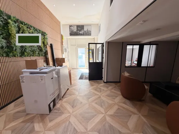 Bureau 7 pièces 89 m²
