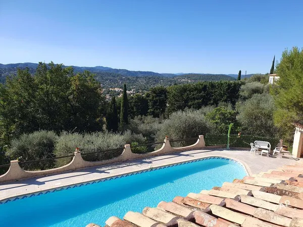 Maison 10 pièces 265 m²