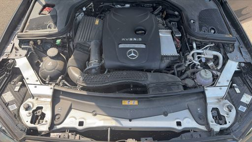 Mercedes Classe E 300 e 320 EQ Power 9G-TRONIC - Avantgarde Line – 2021 – 143672 km – Hybride rechargeable – Boîte Automatique — photo 40