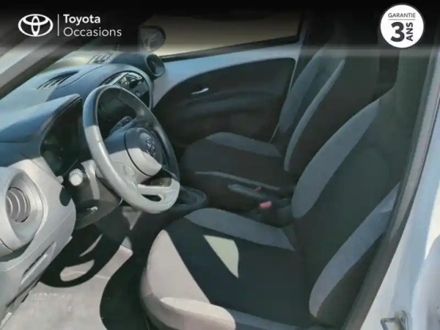 Toyota Aygo x 1.0 vvt-i 72ch dynamic s-cvt my24 — photo 11