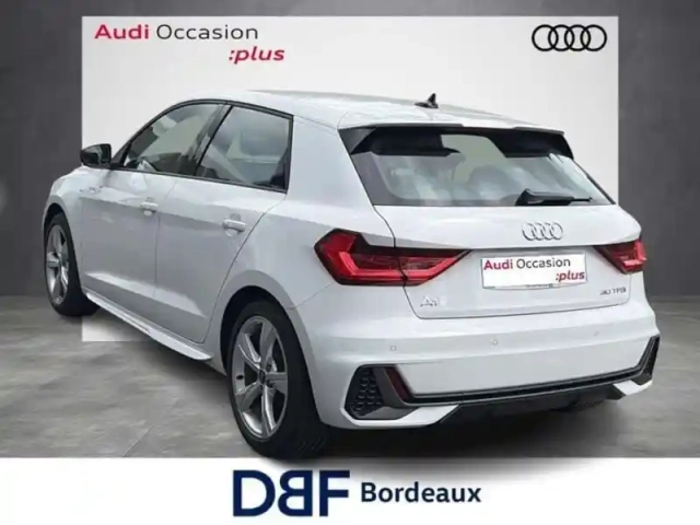 Audi A1 30 tfsi 116 ch s tronic 7 s line — photo 3