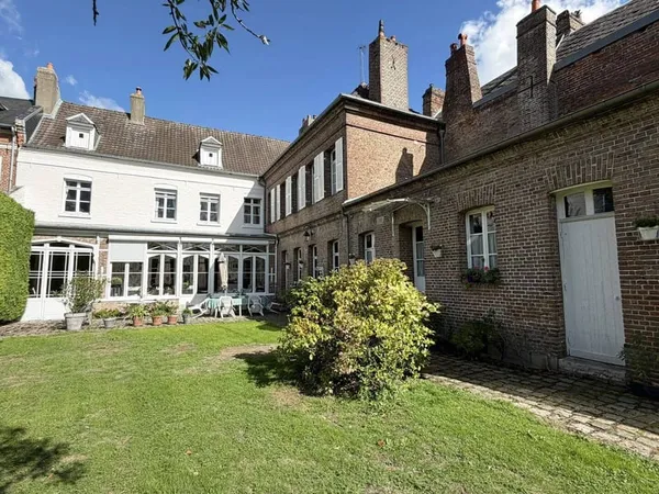 Maison 10 pièces 252 m²