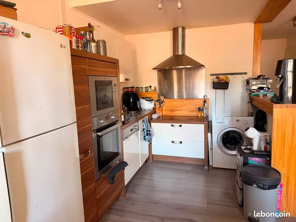 Charmant appartement Rénové meublé + Garage fermé