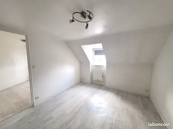 A LOUER - Appartement T2 24m² (27m² au sol) - Nantes Talensac / Place Bretagne
